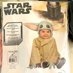 Baby Yoda costume